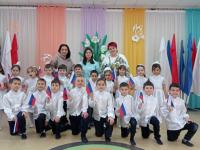 Праздничные мероприятия  во всех возрастных группах посвященные Дню воссоединения Крыма с Россией!
