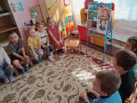 Экскурсия в библиотеку "Пушкинский день"