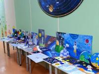 Выставка декоративно- прикладного творчества "Космическая фантазия" посвященный дню Космонавтики в России 