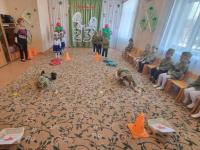 Праздничное мероприятие в старших группах "Солнышко" и "Звездочка" посвященное Дню защитника Отечества 